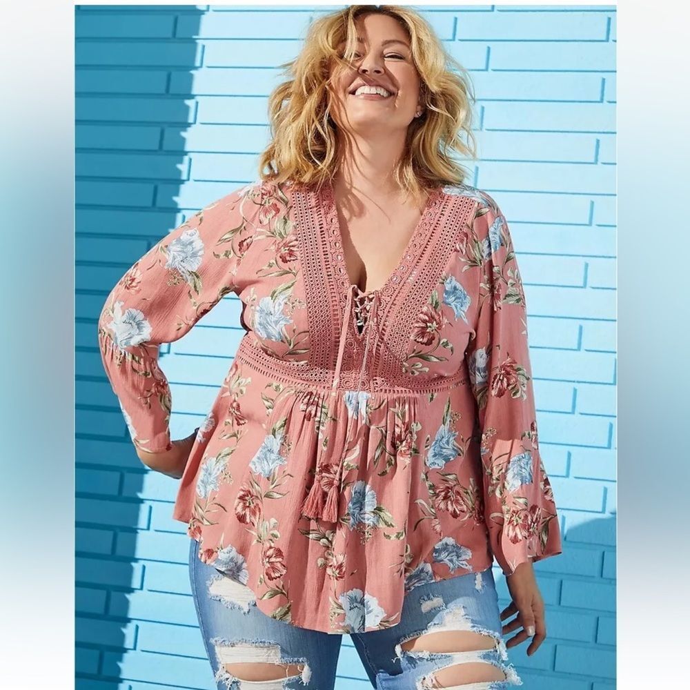 torrid Dusty Rose Floral Lace-Up Peasant Blouse - Picture 9 of 9